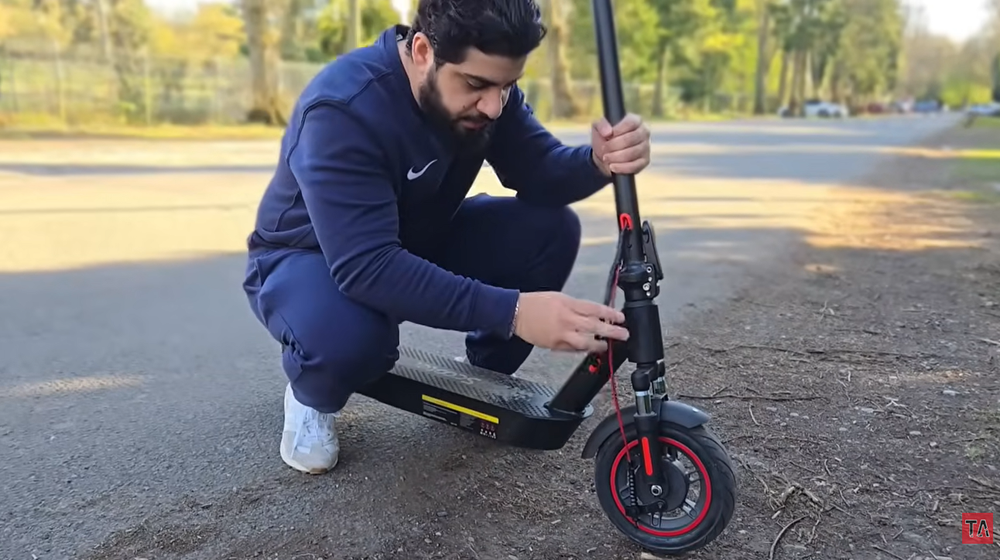 This FAST Electric Scooter is INSANE – iScooter i10 Scooter Review